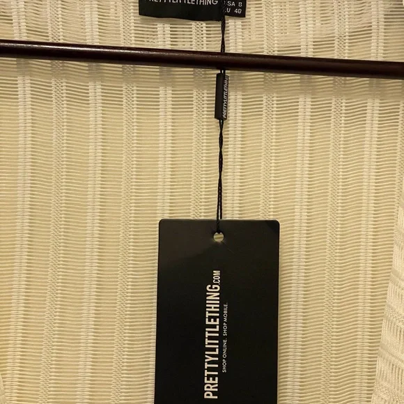 pretty little thing white textured mesh wrap blouse Sz 12 NWT - Picture 3 of 8